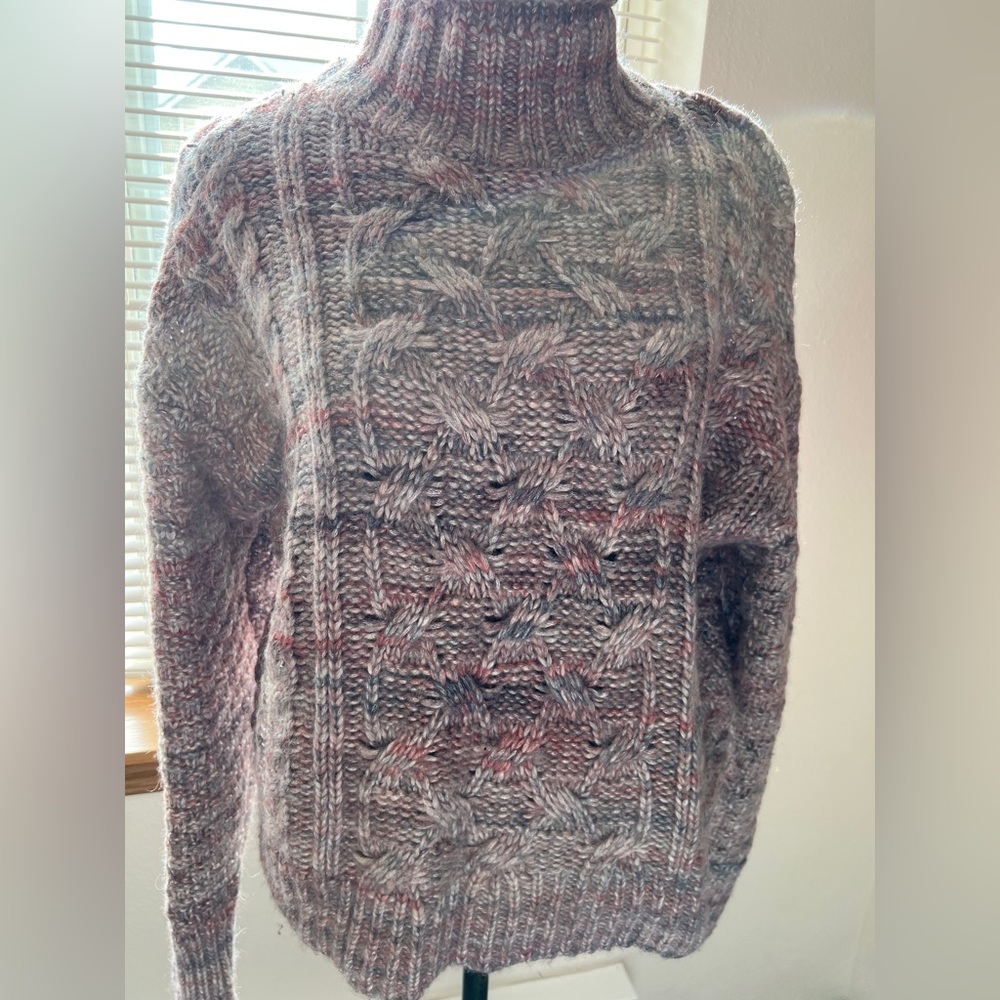 Gap Sweater - Picture 2 of 5